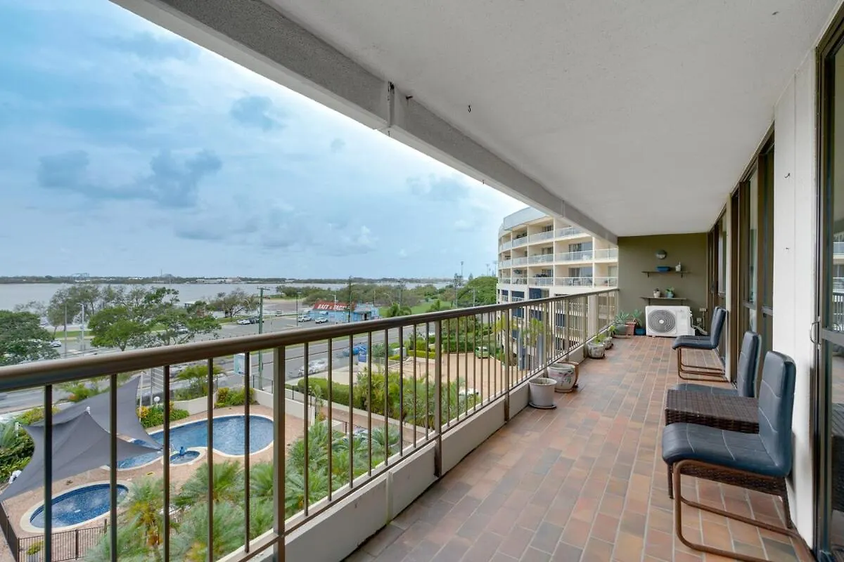 Apartment Coastal 2-Bedroom Retreat With Pool & Tennis Court Gold Coast