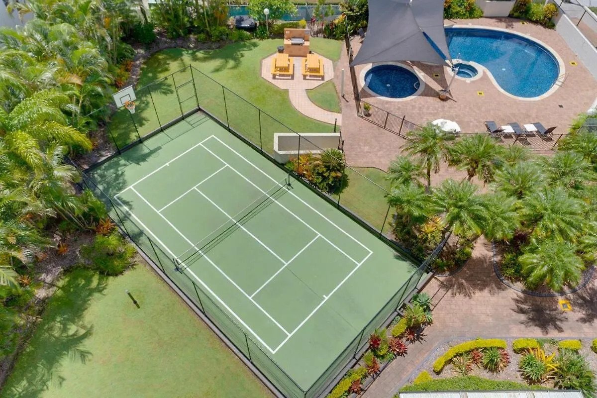 Coastal 2-Bedroom Retreat With Pool & Tennis Court Gold Coast
